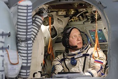 Командование МКС в среду перейдет к российскому космонавту Артемьеву