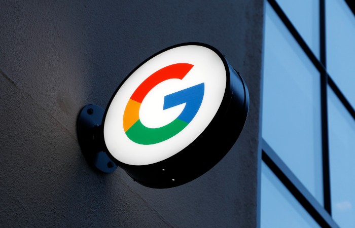 Роскомнадзор потребовал от Google восстановить видеозаписи с Рогозиным на YouTube