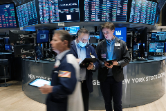 Фондовые индексы США закрылись в минусе на данных об инфляции