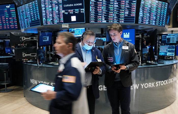 Фондовые индексы США закрылись в минусе на данных об инфляции