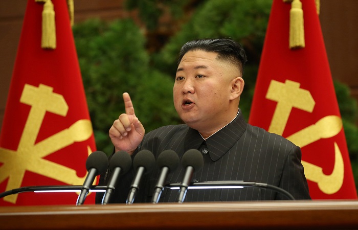 Ким Чен Ын приказал привлечь военных к обеспечению населения медикаментами