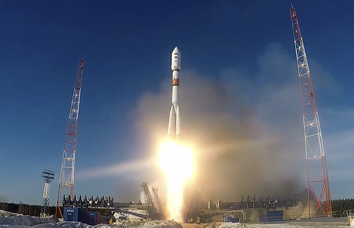 С космодрома "Плесецк" запущена ракета с военным спутником