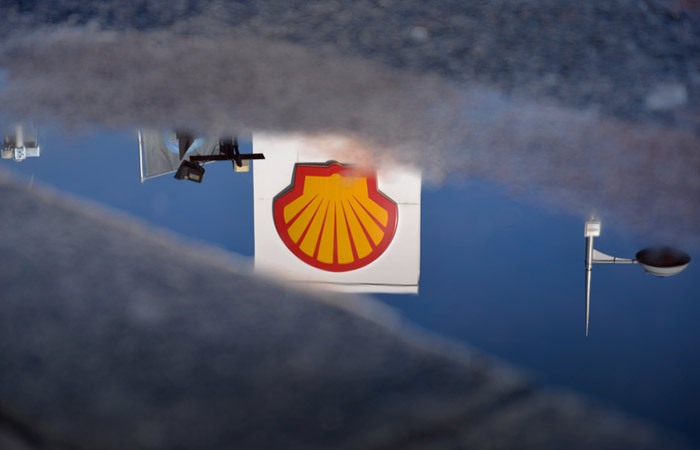 Shell вышла из уставного капитала совместного предприятия с "Газпром нефтью"