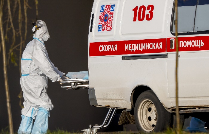 В РФ за сутки впервые с середины апреля 2020 г. COVID-19 заболели менее 4 тыс. человек