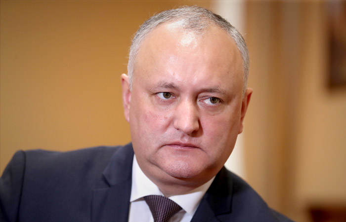 Додона увезли в СИЗО молдавского антикоррупционного центра