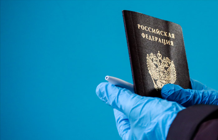 Путин подписал указ об упрощенном гражданстве РФ для жителей двух областей Украины