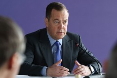 Медведев призвал ввести более строгую ответственность для иноагентов