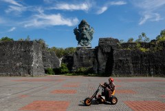 Российские туристы с 30 мая смогут получать визы по прибытии в Индонезию