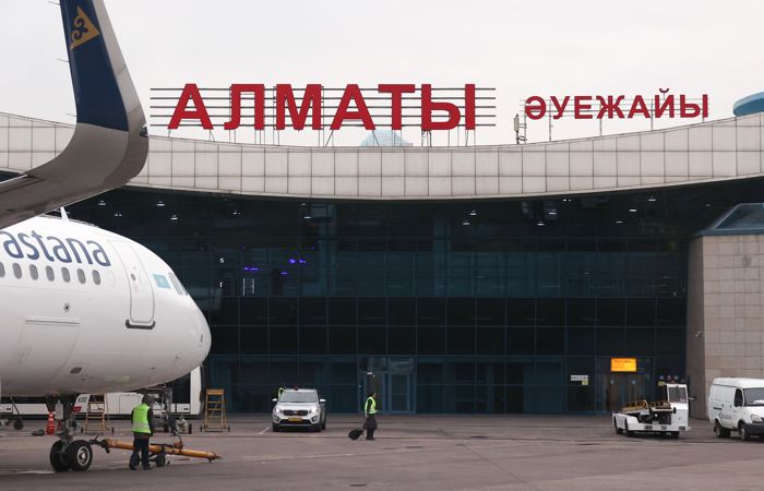 СМИ сообщили о захвате протестующими аэропорта Алма-Аты