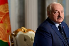 Лукашенко заверил, что Россия не собирается захватывать Украину