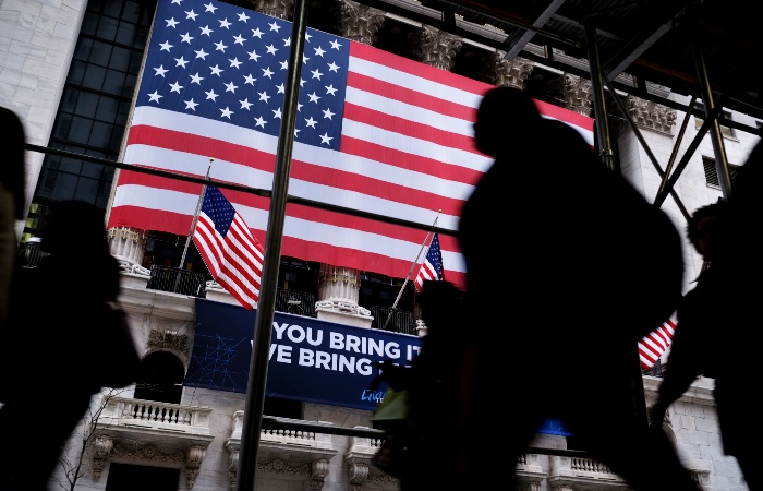 Опрос показал, что оценка вероятности рецессии в экономике США резко возросла