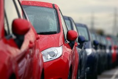 Рынок легковых автомобилей и LCV в РФ в мае рухнул в 6 раз