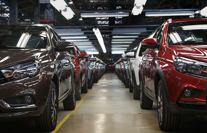 "АвтоВАЗ" еще на неделю продлит простой на сборочных линиях B0 и Niva в Тольятти