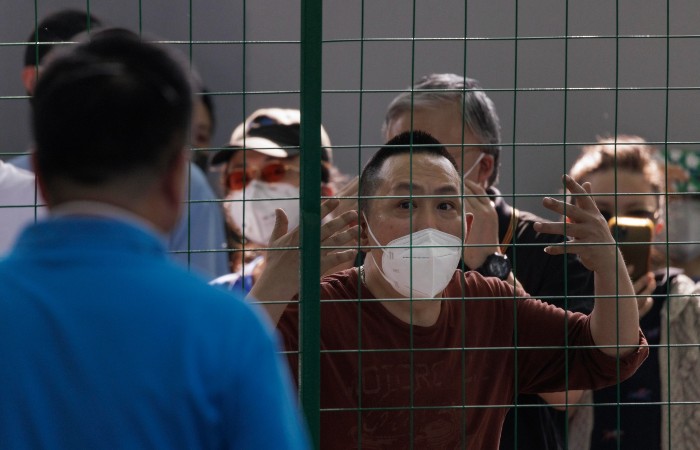 В Шанхае вновь проверят на COVID-19 почти всех жителей