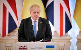 Джонсон предложил Киеву программу по подготовке украинских войск