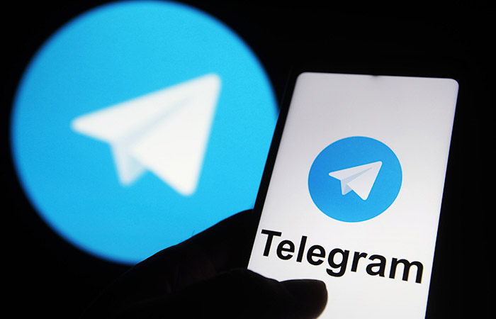  1           Telegram  WhatsApp