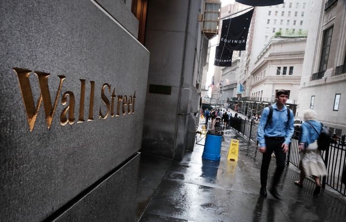 Индексы США упали до минимумов с 2020 года из-за опасений рецессии