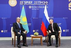 Путин и Токаев отметили перспективность отношений РФ и Казахстана