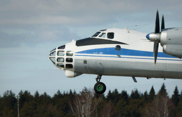 Самолет Ан-30 разбился в Якутии при заходе на посадку