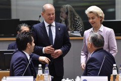 Лидеры стран ЕС предоставили Украине и Молдавии статус кандидатов в члены ЕС