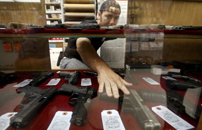 Палата представителей США одобрила закон об ужесточении контроля за оружием