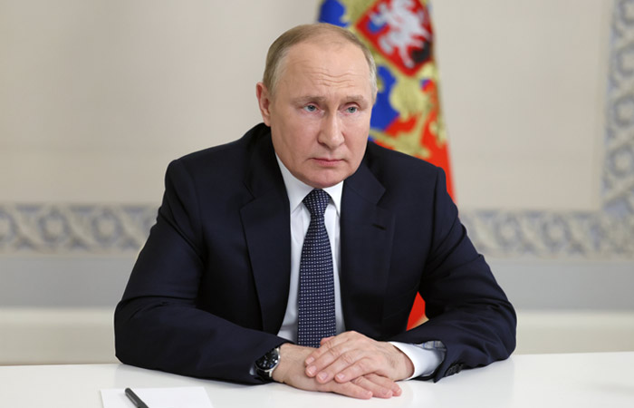 Путин возложил на Запад вину за проблемы в мировой торговле и финансовой системе