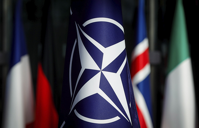 В НАТО согласны работать над увеличением оборонных расходов выше 2% ВВП