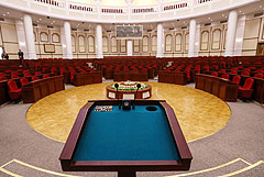 Парламент Узбекистана одобрил указ президента о введении ЧП в Каракалпакстане