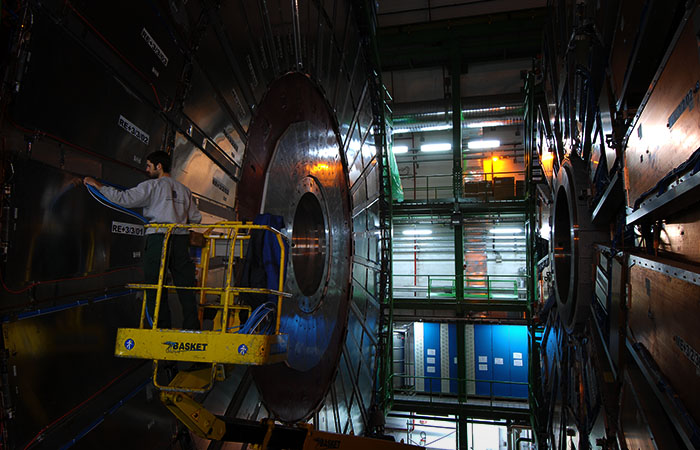 Большой адронный коллайдер запустят с рекордной энергией после трехлетнего перерыва