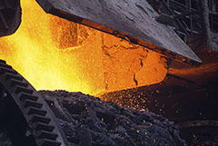 Цена меди упала до минимума почти за 1,5 года на растущих рисках рецессии