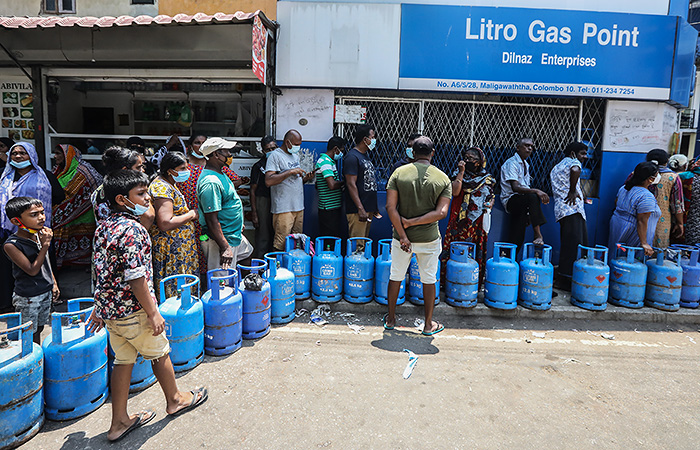 Президент Шри-Ланки  попросил Путина помочь с кредитами для закупки топлива