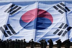 Президент Южной Кореи призвал к быстрому военному ответу в случае провокаций КНДР
