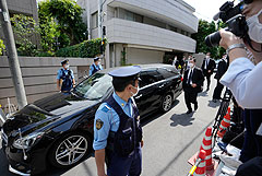 Кортеж с телом экс-премьера Японии Абэ прибыл в Токио