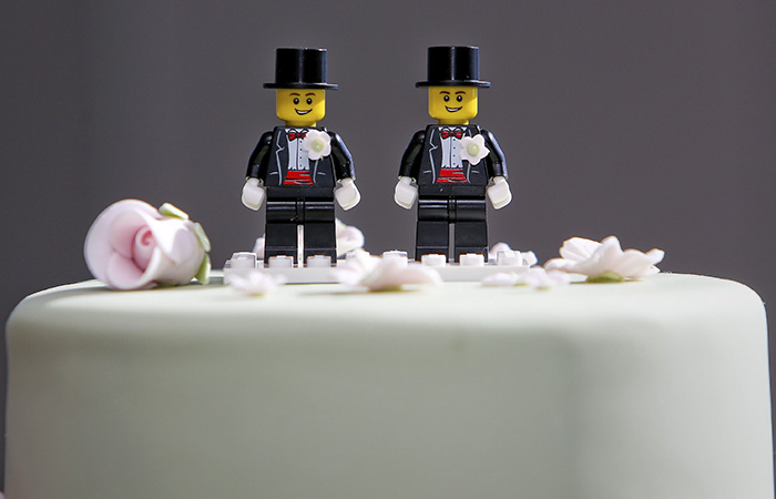 В РФ могут запретить пропаганду нетрадиционных отношений безотносительно возраста