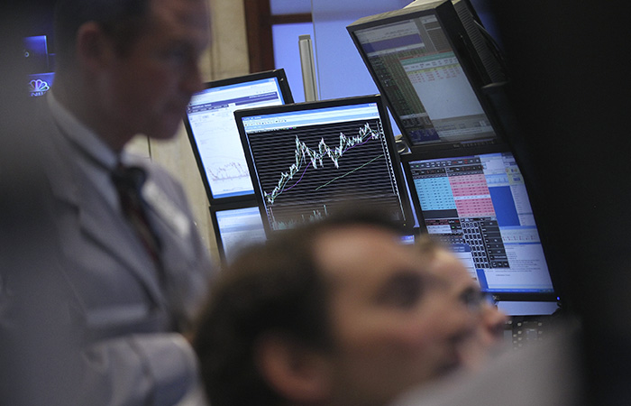 МосБиржа запретила "короткие" позиции по обвалившимся акциям Petropavlovsk