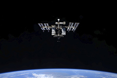 Космонавты на МКС продолжают работы с европейским манипулятором ERA