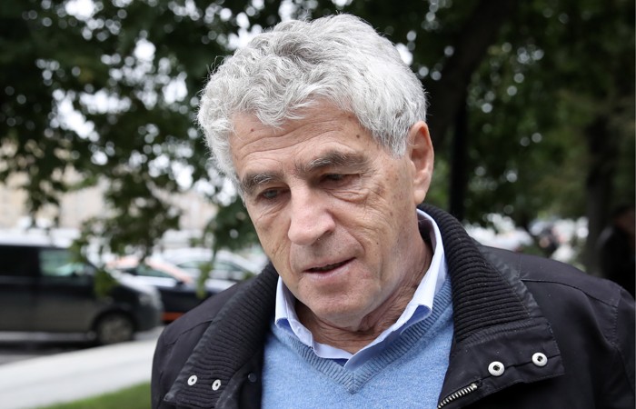 Леонида Гозмана допросили в СК как подозреваемого и отпустили