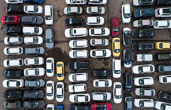 Правительство РФ упростило регистрацию ввозимых из-за границы автомобилей