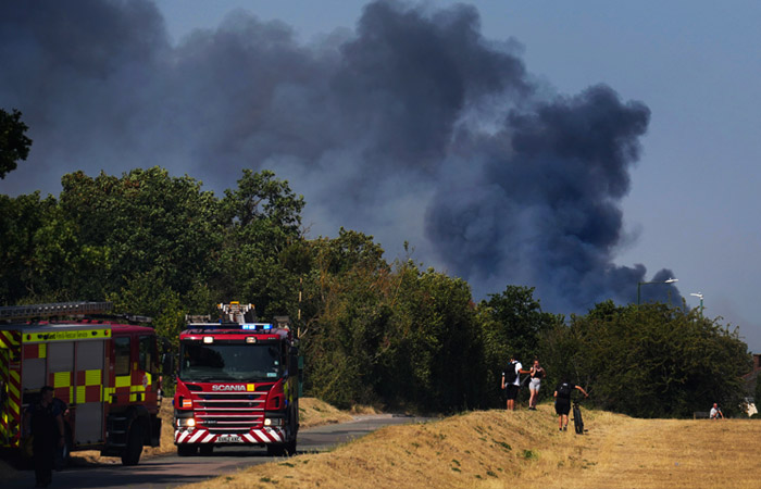 В Лондоне из-за жары возникло десять пожаров