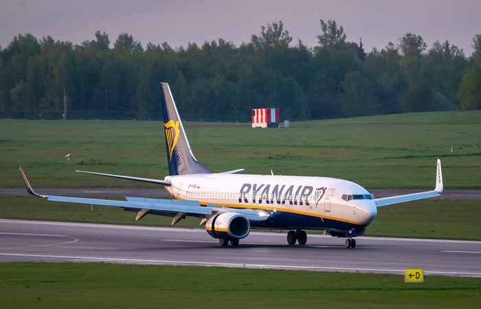         Ryanair