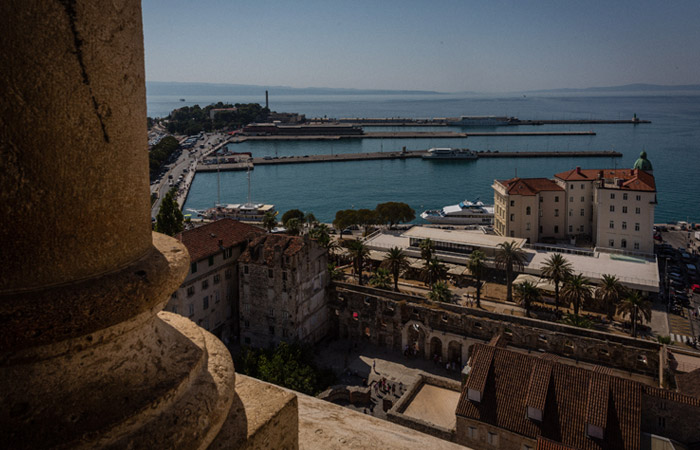 В Хорватии сообщили, что страну накрывает волна высокопатогенных подвариантов "омикрона"