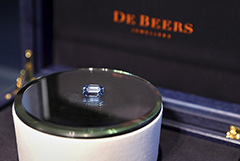 De Beers отметила риски для спроса на алмазы из-за макроэкономики