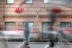 Минпромторг допустил, что новым владельцем H&M в РФ может стать зарубежный инвестор