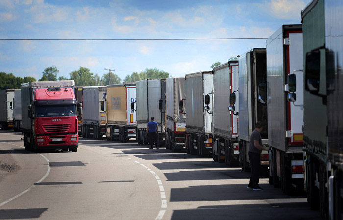 Песков положительно расценил изменение подхода ЕС к калининградскому транзиту