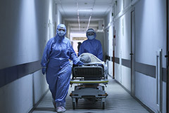 Суточная заболеваемость COVID-19 в РФ впервые с апреля превысила 9 тыс. человек