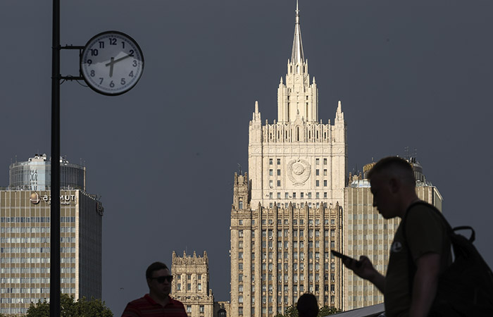 В МИД РФ сообщили о ведущихся переговорах об обмене граждан России и США