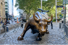 Рынок акций США вырос в четверг, Dow и S&P 500 закрылись на максимумах за семь недель