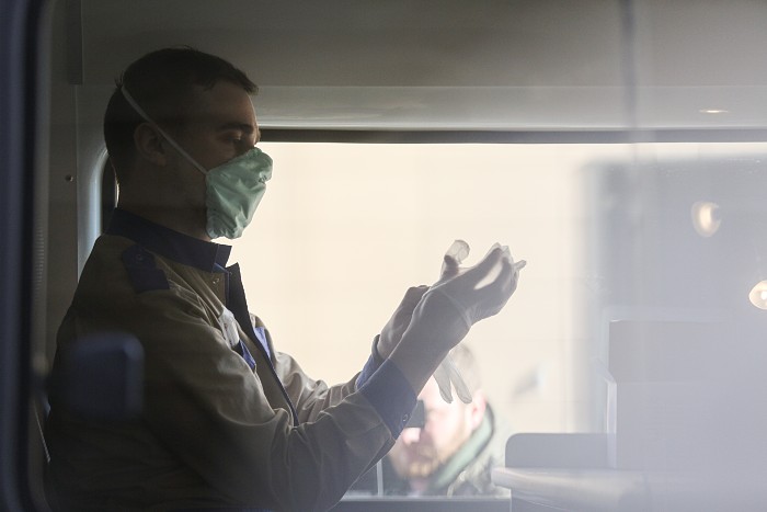 В РФ COVID-19 впервые с апреля заболели почти 12,5 тыс. человек