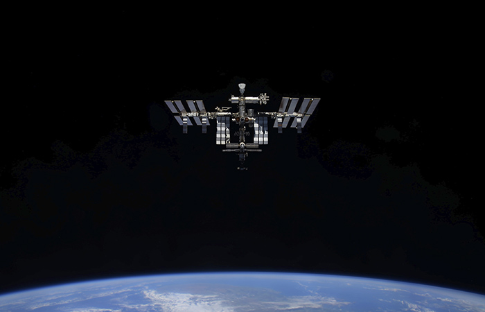 "Роскосмос" не будет предпринимать резких шагов по выходу из проекта МКС до 2024 года