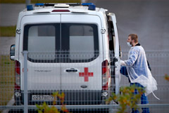 Суточная заболеваемость COVID в России превысила 17 тыс. случаев